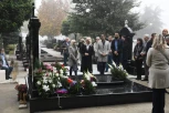 ON JE PRVI STIGAO NA POMEN MARINKU ROKVIĆU: Među brojnom porodicom i prijateljima pojavilo se i jedno POZNATO LICE, evo o kome je reč (VIDEO)