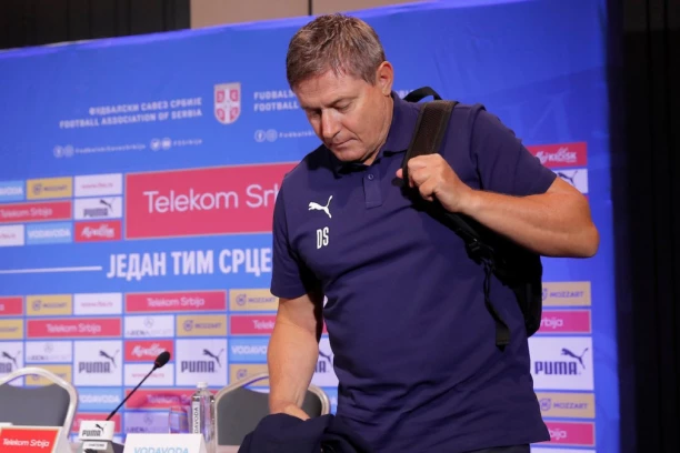 NOVA POVREDA "ORLOVA" PRED SVETSKO PRVENSTVO: Piksijev adut sa bolnom grimasom napustio teren