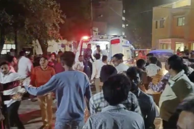 CRNI BILANS ŽRTAVA U INDIJI: Srušio se most, poginula 91 osoba, 30 povređeno (VIDEO/FOTO)