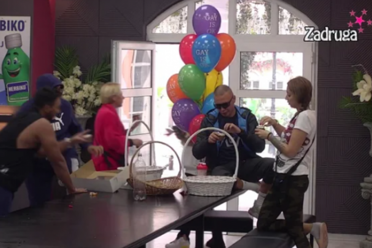 Marko Smiljić i Brendon dobili poklone