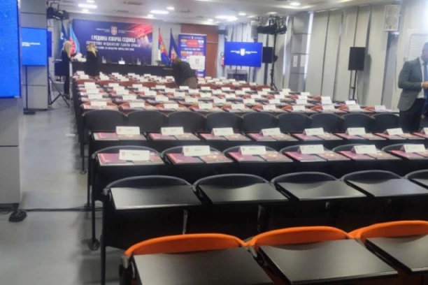 ZVANIČNO: Nema kvoruma za izbor Nenada Bjekovića, Skupština se odlaže za utorak! (FOTO GALERIJA)