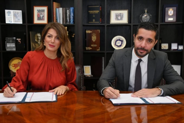 MINISTAR MOMIROVIĆ PREUZEO DUŽNOSTI IZ SEKTORA TRGOVINE