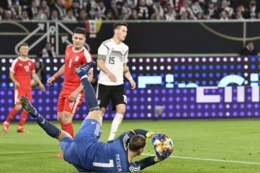 ŠOK PRED KATAR: Superstar OPERISAO rak!