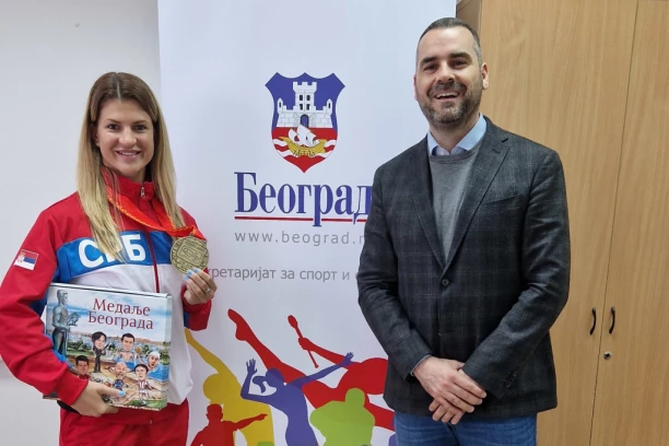 PRIJEM ZA BRONZANU BOKSERKU! Penić: Ponosni smo na Jelenu!