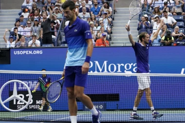 NIŠTA OD NASTAVKA ROLAN GAROSA: Želeo je trofej, a sada je IZBAČEN!