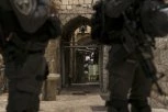 PRVI SNIMCI I FOTOGRAFIJE IZ JERUSALIMA NAKON KRVAVOG NAPADA! Ranjeni izraelski policajci i mlada devojka - teroristi NE MIRUJU! (VIDEO)
