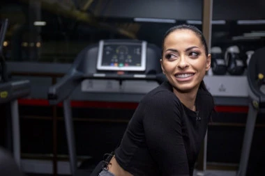 LEPO SAM TI REKLA DA NE IDEŠ BEZ GAĆA: Majka nove devojke Darka Lazića BESNA zbog ćerke, održala joj LEKCIJU! (FOTO)