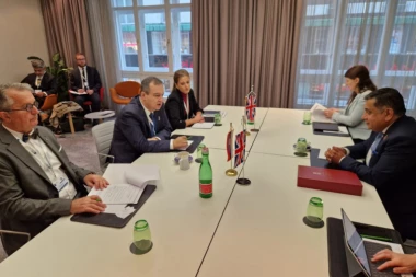 DAČIĆ SE SASTAO SA LORDOM AHMADOM OD VIMBLDONA: Bitni razgovori o bilateralnoj saradnji!