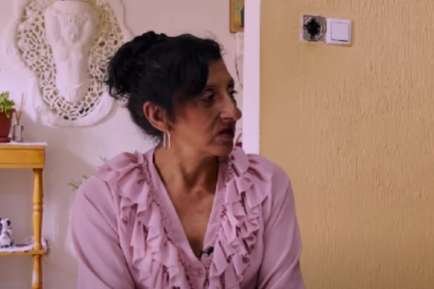 MAJKA ZADRUGARA ZAVRŠILA U HITNOJ: Ne može više da gleda JEZIVE SCENE, ukazana joj lekarska pomoć!