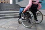 NAOČARE SU JOJ PALE OD UDARCA: Suzana u invalidskim kolicima zamolila prodavca da malo pomeri tezgu, on joj lupio šamar