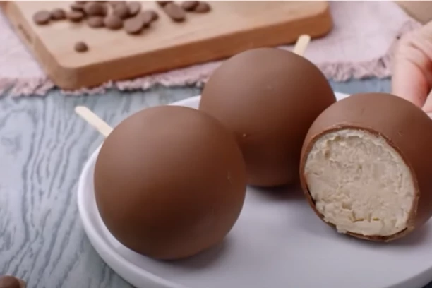 UŽIVANJE NA TANJIRU: Kuglice sa kafom i čokoladom, nikad jednostavniji recept!