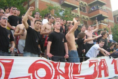 PAZI, RADNIK GAZI: Slavlje na Koloniji - u šestoj brzini do jesenjih lovorika!