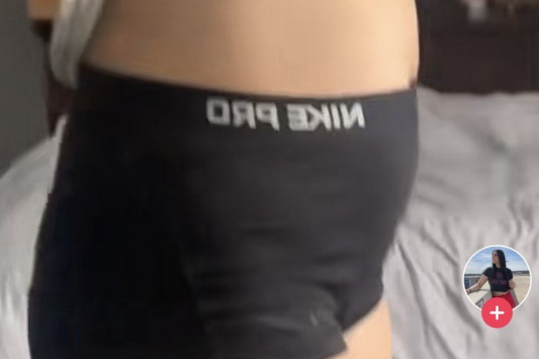 Niki Salazar stomak pred porođaj