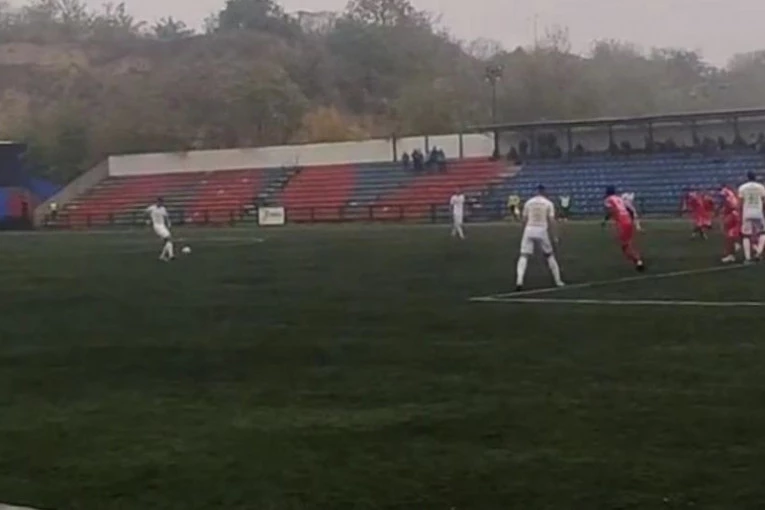 TREĆOM BRZINOM DO LIDERSKE POZICIJE: Traktoristi preslišali kruševačke Gumare u derbiju kola! (FOTO GALERIJA)