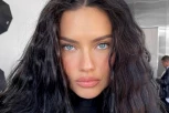 ADRIANA LIMA NA NEOBIČAN NAČIN NEGUJE KOŽU: Nije reč o skupim tretmanima, ovo svi imate kod kuće!