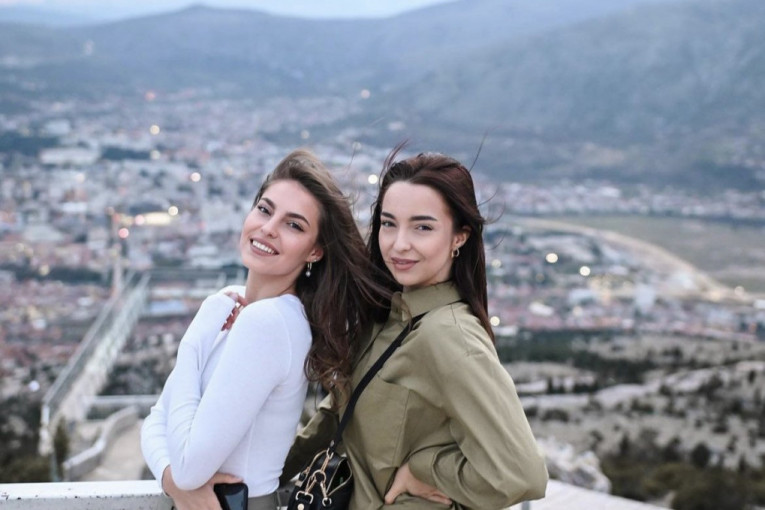 Lejla i Džejla Ramović