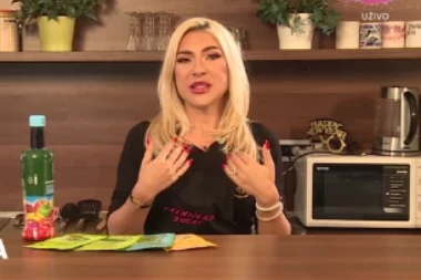 JOVANU JEREMIĆ U KUHINJI DO SADA NIKADA NISTE VIDELI: Voditelja pokazala znanje u kuvarstvu, pa progovorila o MUŠKARCIMA, žene OVO zapamtite!