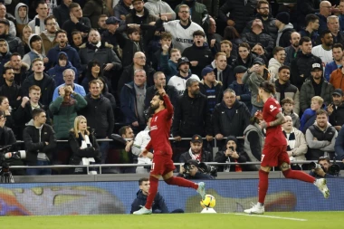 TOTENHEM SE SAMOUNIŠTIO: Salah iskoristio poklone, Liverpul slavio u derbiju Premijer lige!