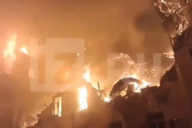 GORI DONJECK! Pakao uživo! UKRAJINCI GA ZASIPAJU RAKETAMA IZ HIMARS-a, ALI BIJE I KLASIČNA ARTILJERIJA! (VIDEO/FOTO)