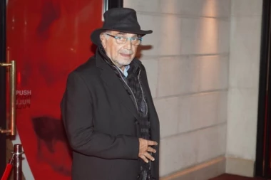 VOJI BRAJOVIĆU JE 23 GODINE MLAĐA KOLEGINICA RODILA SINA! Glumac šokirao izjavom: "Da sam ja odlučivao, ne bi bilo dece!"