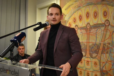 Stefan Krkobabić: "Nema dogovora o dogovorenom, nema odlučivanja o odlučenom"!