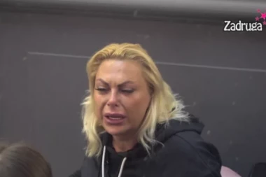 HITNA POMOĆ JE DOLAZILA! Marija Kulić doživela NERVNI SLOM, vrištala na sav glas: Dete si u GROB hteo da mi oteraš! (VIDEO)