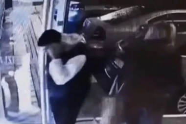 AKO ŽIVITE NA LEDINAMA ČUVAJTE SE: Ovo je džeparoš koji operiše na ovim lokacijama