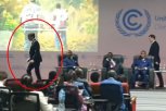 BRITANSKOM PREMIJERU NEŠTO ŠAPNULI NA UVO, ON POBEGAO SA BINE: Šok na Klimatskom samitu u Egiptu, niko ne zna šta se desilo Rišiju Sunaku (VIDEO)