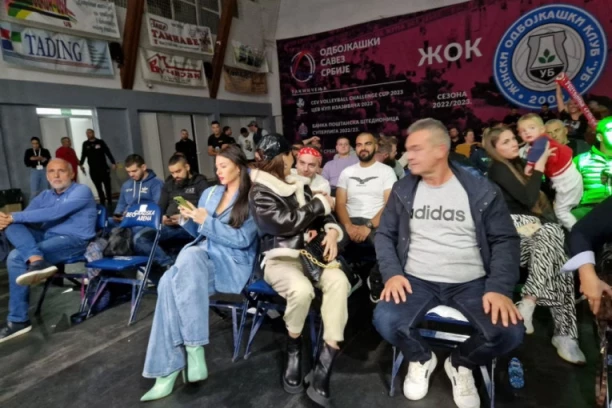 PEVAČICA NIJE POVELA DEČKA, A RIJALITI POBEDNIK SUPRUGU: Ove poznate ličnosti prisustvuju meču Veljka Ražnatovića! (FOTO)