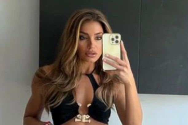 BEBA NEĆE BOGATOG SPONZORA: Prelepa Sanja OTVORILA DUŠU - pukla je inspiracija, a Instagram se PUŠI zbog njene objave! (FOTO GALERIJA)