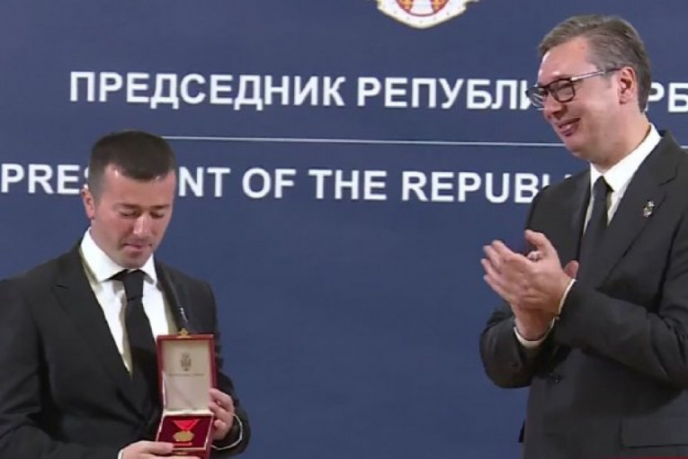 Vučić dodelio odlikovanje Filipoviću