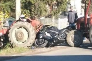 STRAVIČNA NESREĆA U VELIKIM CRLJENIMA: Motociklista ozbiljno povređen - u teškom stanju prebačen u bolnicu!