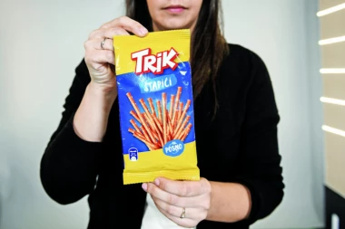 PRLJAVI TRIK! "BANINI" GRICKALICE ČUDO NEVIĐENO: Pakovanje grisina 16 grama! (VIDEO)