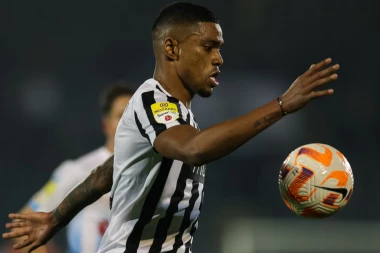 PARTIZAN GUBI ŠAMPIONSKU TRKU SA ZVEZDOM! Šok u Humskoj - Spartak odneo pobedu u dramatičnom finišu! (VIDEO, FOTO)