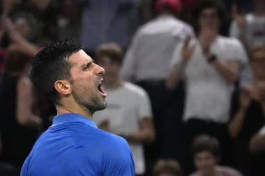 ZANOSNA NOVINARKA PROVOCIRALA NOVAKA! Đoković gutao knedle pa se izvlačio: Ne znam da li smem to da kažem ovde i sada!