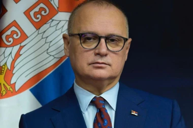 GDE GOD DA SE BORAVI, NIKAD NE ZABORAVI! Ministar Vesić na premijeri filma "OLuja"