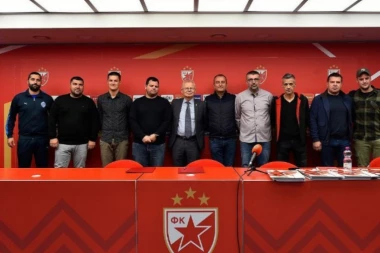 PALI POTPISI NA MARAKANI: Crvena zvezda je od danas bogatija za još pet članova! (FOTO GALERIJA)