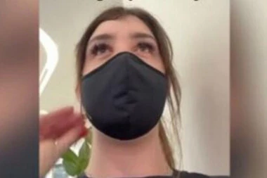 ZBOG POKOJNOG DEČKA JOJ ZABRANJEN ULAZ U AVION:  Zaposleni na aerodromu se zgrozili zbog onoga što je Sara nosila u prtljagu (FOTO)