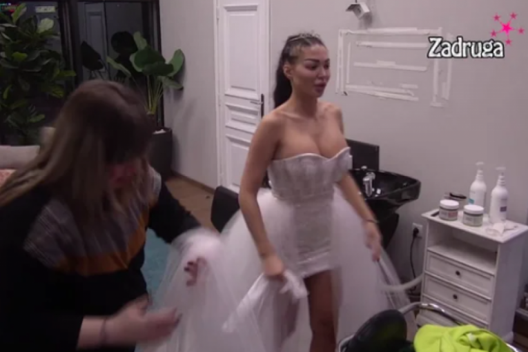 Maja Marinković u venčanici