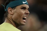 Nadal ŠPIJUNIRA Novaka! Isplivao snimak, Rafa POMNO PRATI Đokovića iz senke! (VIDEO)
