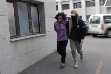 ŽENA U ISTANBULU PRIZNALA POVEZANOST SA TERORISTIČKOM GRUPOM: Turska policija izvela operaciju hapšenja
