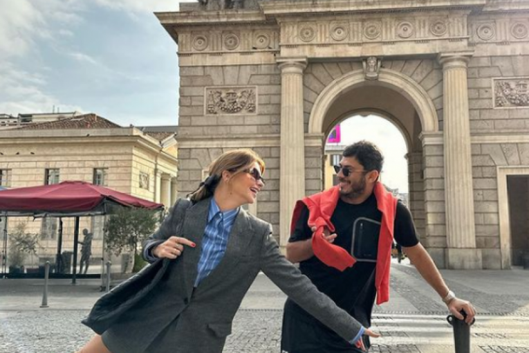 Pelin sa suprugom u Italiji