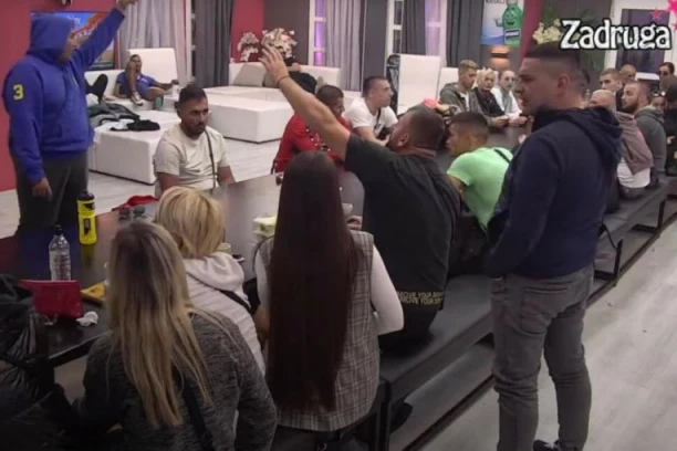 TUŽBA STIŽE U ZADRUGU, MORA DA NAPUSTI RIJALITI ZBOG SUDA? Zadrugar spreman da presavije tabak sa cimerima! (VIDEO)