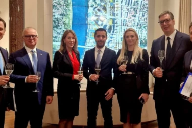 VUČIĆ SE SASTAO SA MINISTRIMA U BEOGRADU NA VODI: ''Kratak predah pred VAŽAN susret'' (FOTO)