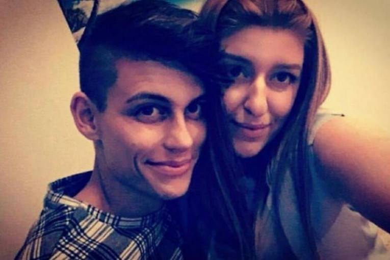 Alina Juhart kao muško