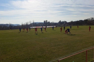 TRI BODA OSTAJU U JEŽEVICI: Omladinac imao svoje šanse, ali su ga promašaji koštali bodova!