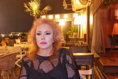 UHVATILI SMO PROROČICU KLEOPATRU U CENTRU BEOGRADA: Preko noći je nestala, a danas ovako izgleda!