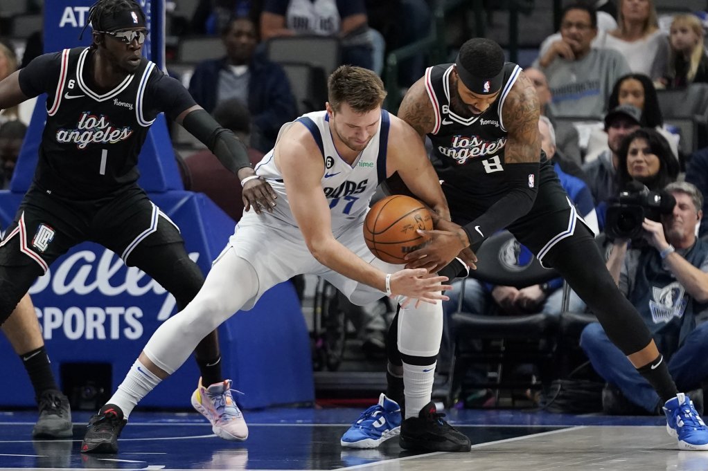 Luka Dončić na meču Dalas - Los Anđeles Klipers