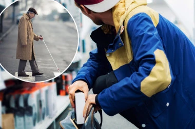 SRAMNO! MLADIĆ (19) OPLJAČKAO SLEPOG ČOVEKA: Zavukao mu ruku u pantalone i oteo novac, pa ga oborio na zemlju i šutirao!