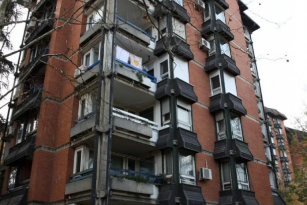 ŠOK SAZNANJE, OVDE JE ŽIVELA BABA-DILERKA! Sin otkriva detalje: Oka nisam sklopio celu noć! (FOTO)